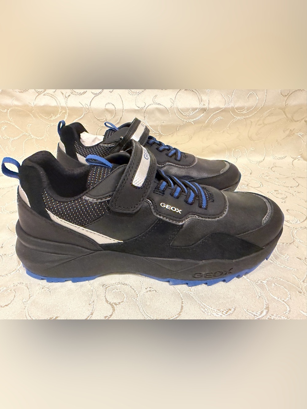 Geox Kids Black and Blue Hook-and-Loop Athletic Sneaker NWT